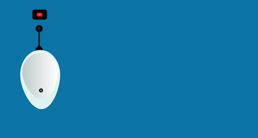 소변기 하나가 설치되어 있다