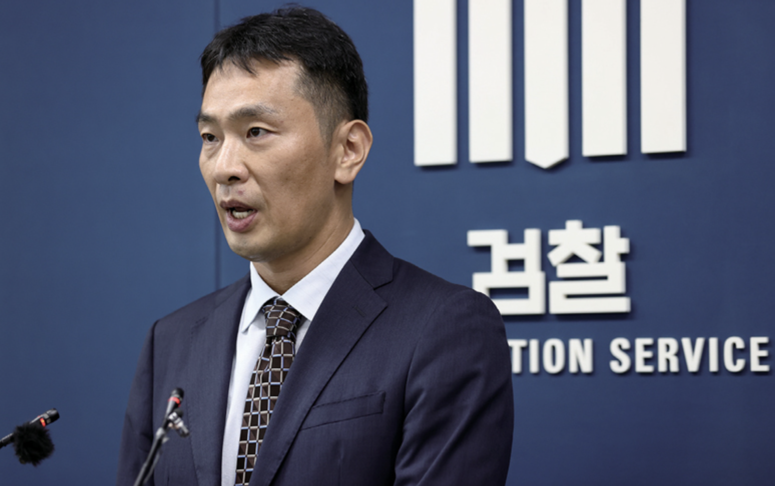 이복현 검사