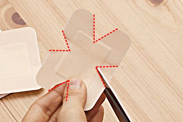 반창고 안떨어지게 붙이는법,발목 밴드 붙이는법