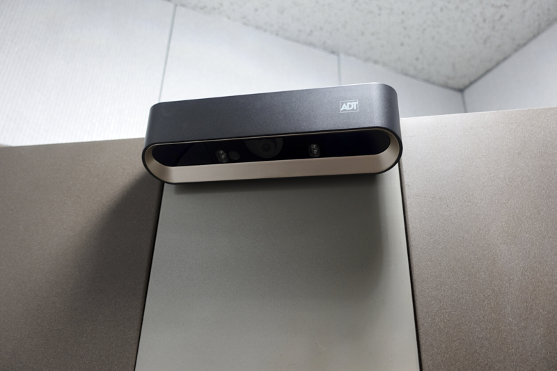 ADT캡스홈 현관문 CCTV