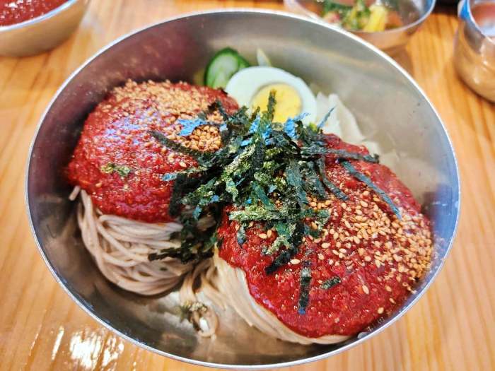 식객 허영만 백반기행 안재모 편 물 막국수 비빔막국수 들기름막국수 온면 돈가스 고양 원당 맛집 소개