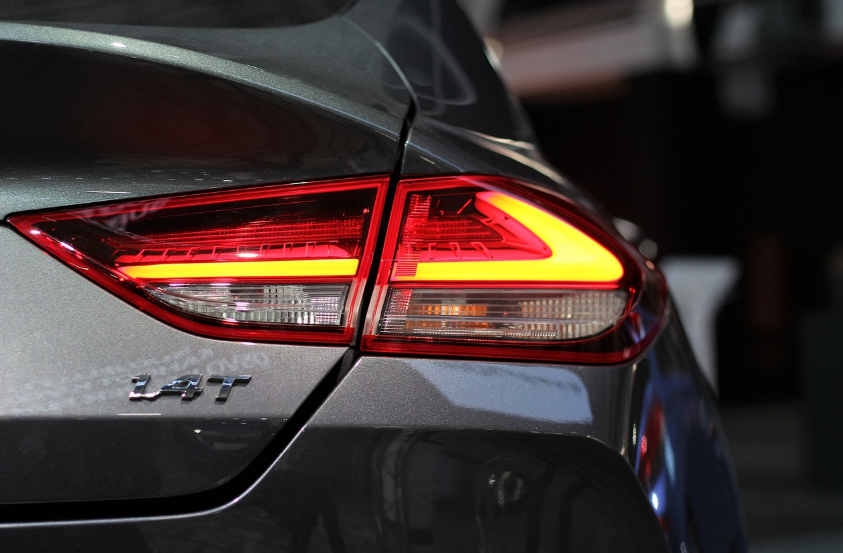 현대 I40 자동차 후방사진