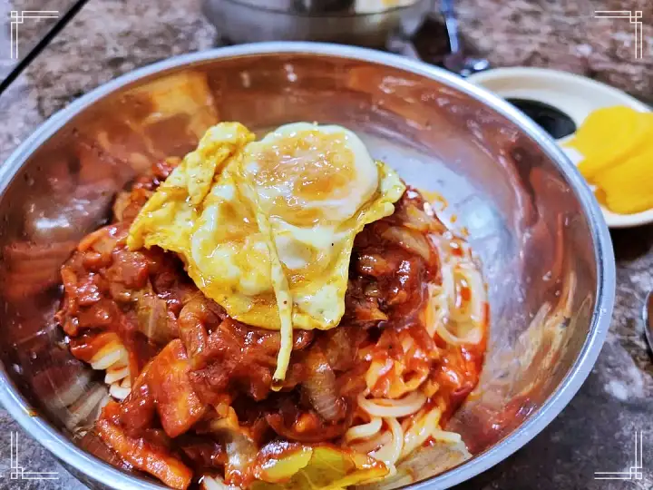 백반기행 40년 전통 달인 노포 중국집 문희경 편 비빔 짬뽕 탕수육 울진 맛집 소개