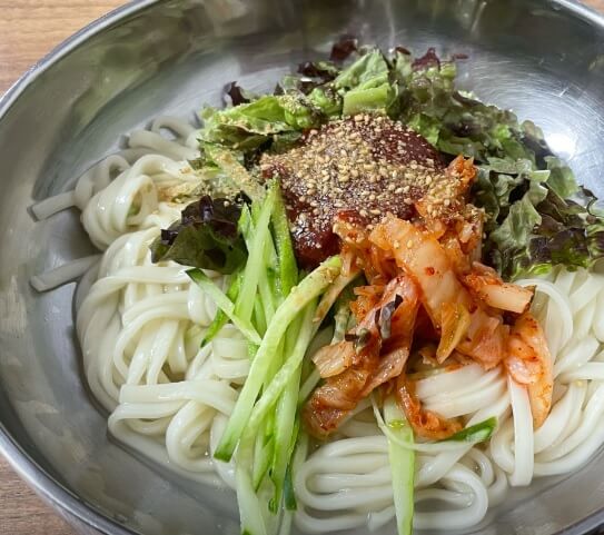 생방송투데이 인생식당 36년 정성의 엄마 칼국수 충남 공주시 칼국수 맛집 초가집