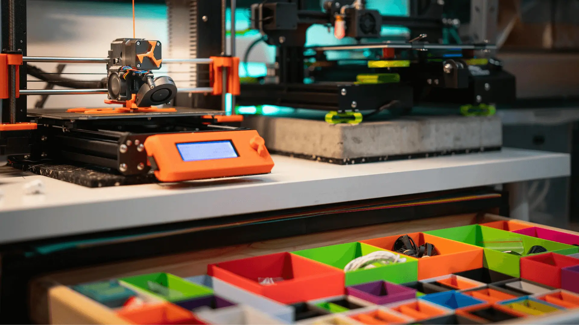 지금 시작하면 남들보다 먼저 간다! 소량 생산용 3D 프린팅 공장 만드는 현실 가이드