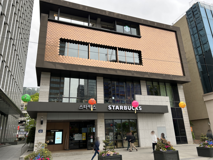 스타벅스-광화문점-외관2
