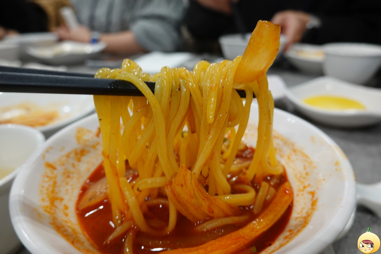 탱글한 짬뽕 면발