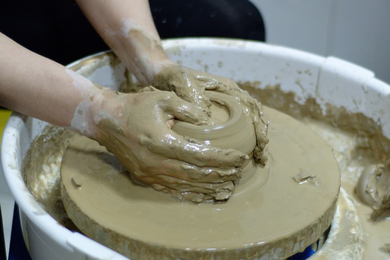 40대 취미생활 추천-도자기 핸드빌딩과 공방 원데이 클래스 체험하기