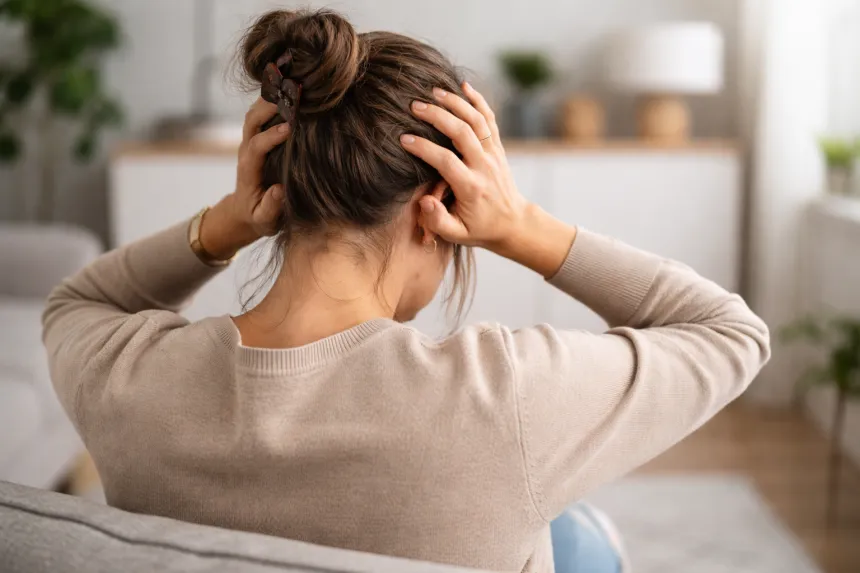 뒷골이 땡기는 증상