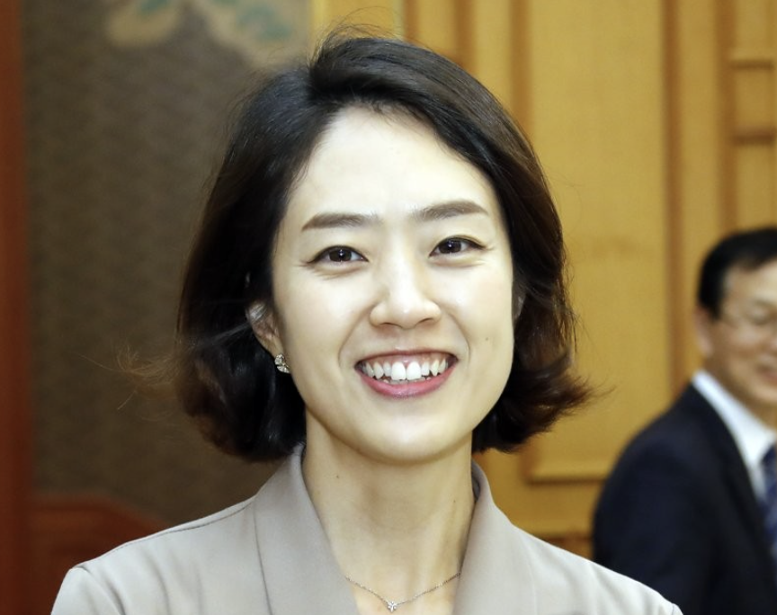 고민정7