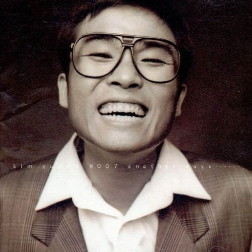 연예계 떠나 편안해보이는 가수 김건모