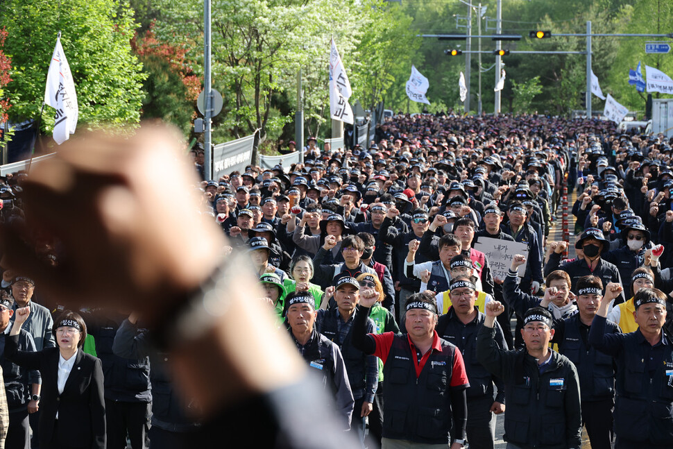 CU 진주 물류센터 사망 사고 분석: 화물연대 9,000명 결집과 투쟁지침 1호의 의미 (BGF로지스 노사 갈등 총정리)