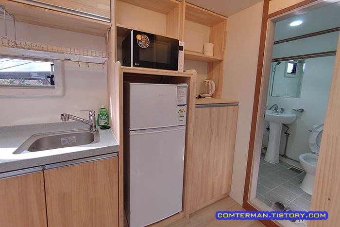 금산수목원 캠핑장 카라반 집기