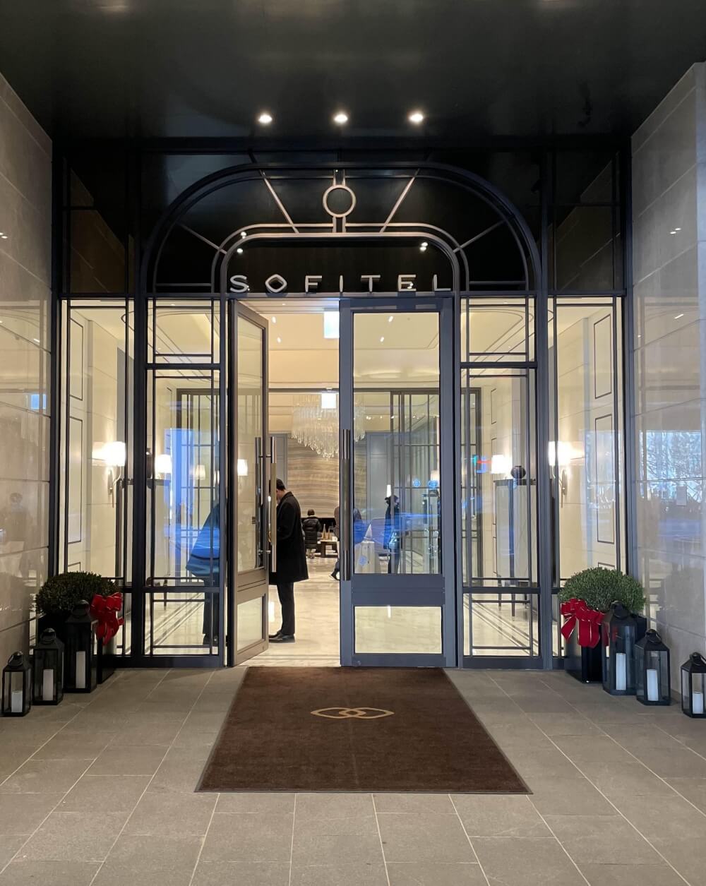 잠실 소피텔 앰배서더 서울 입구