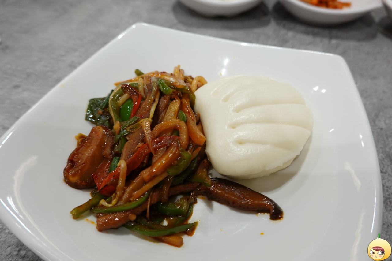 고추잡채와 꽃빵