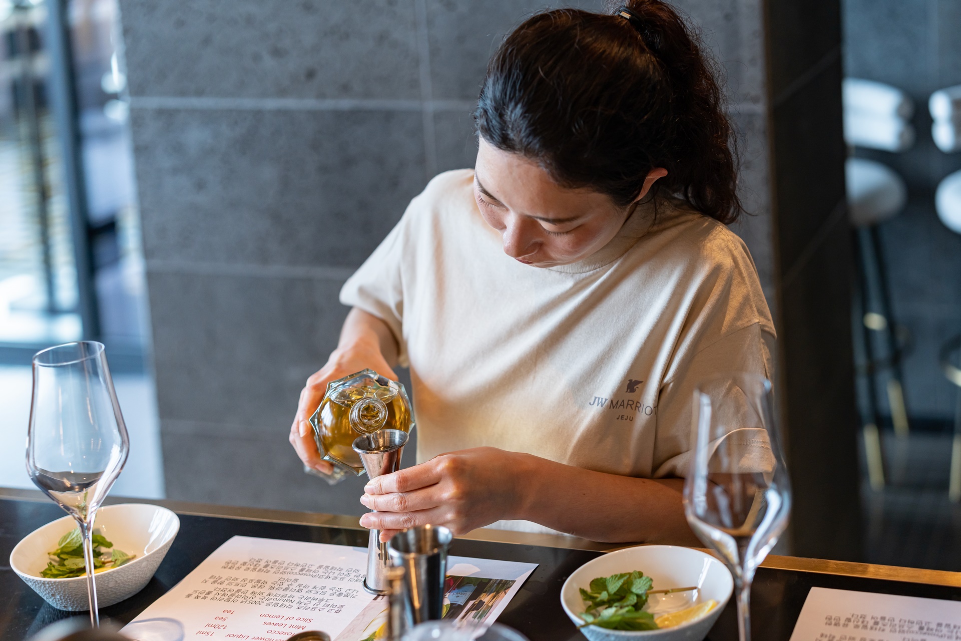 #JW메리어트제주리조트 #JW메리어트제주호텔 #TheFlyingHog #더플라잉호그 #제주레스토랑 #제주맛집 #제주여행 #제주요리 #제주호텔 #칵테일만들기