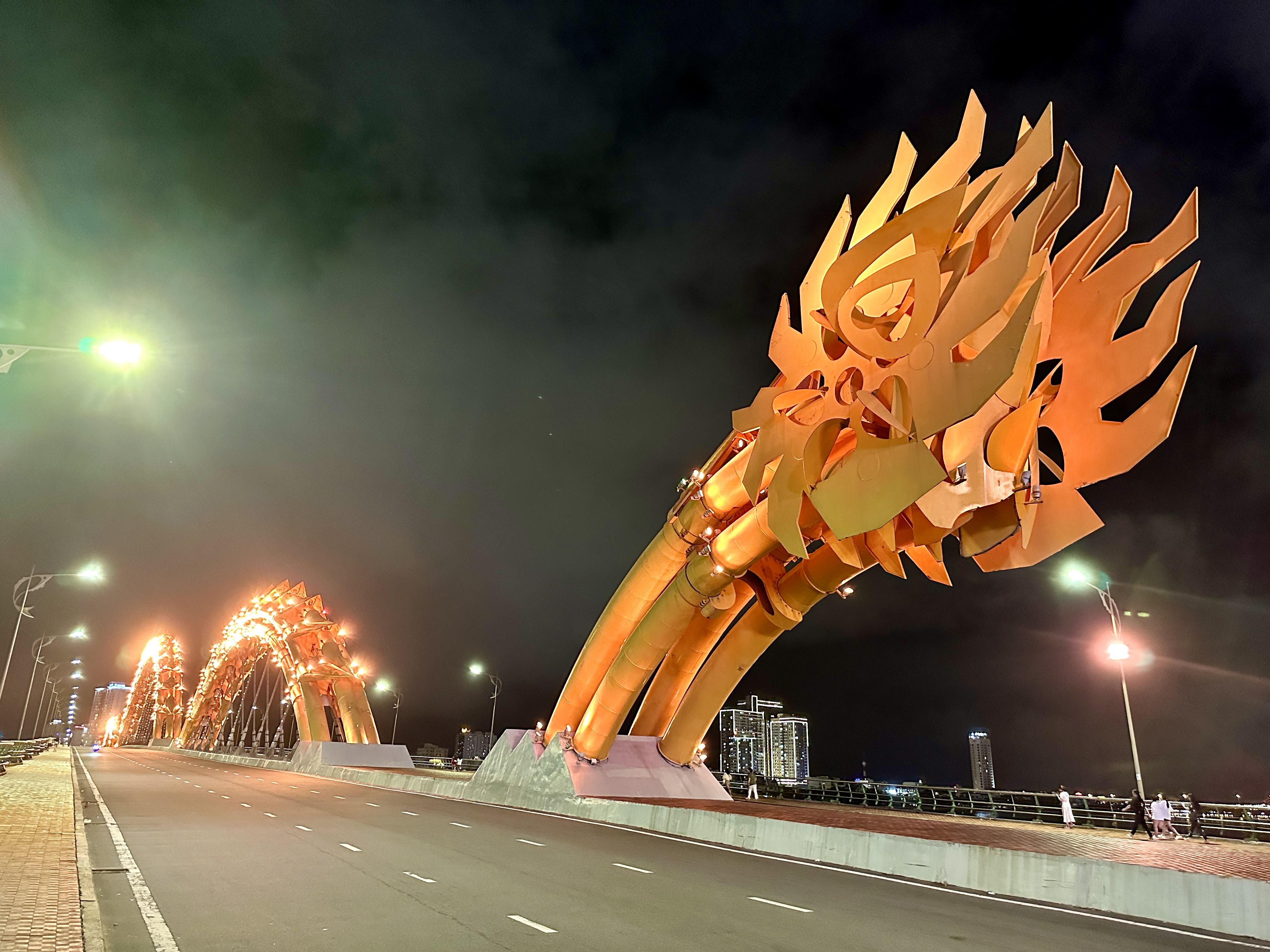 다낭 용다리 불쇼 위치