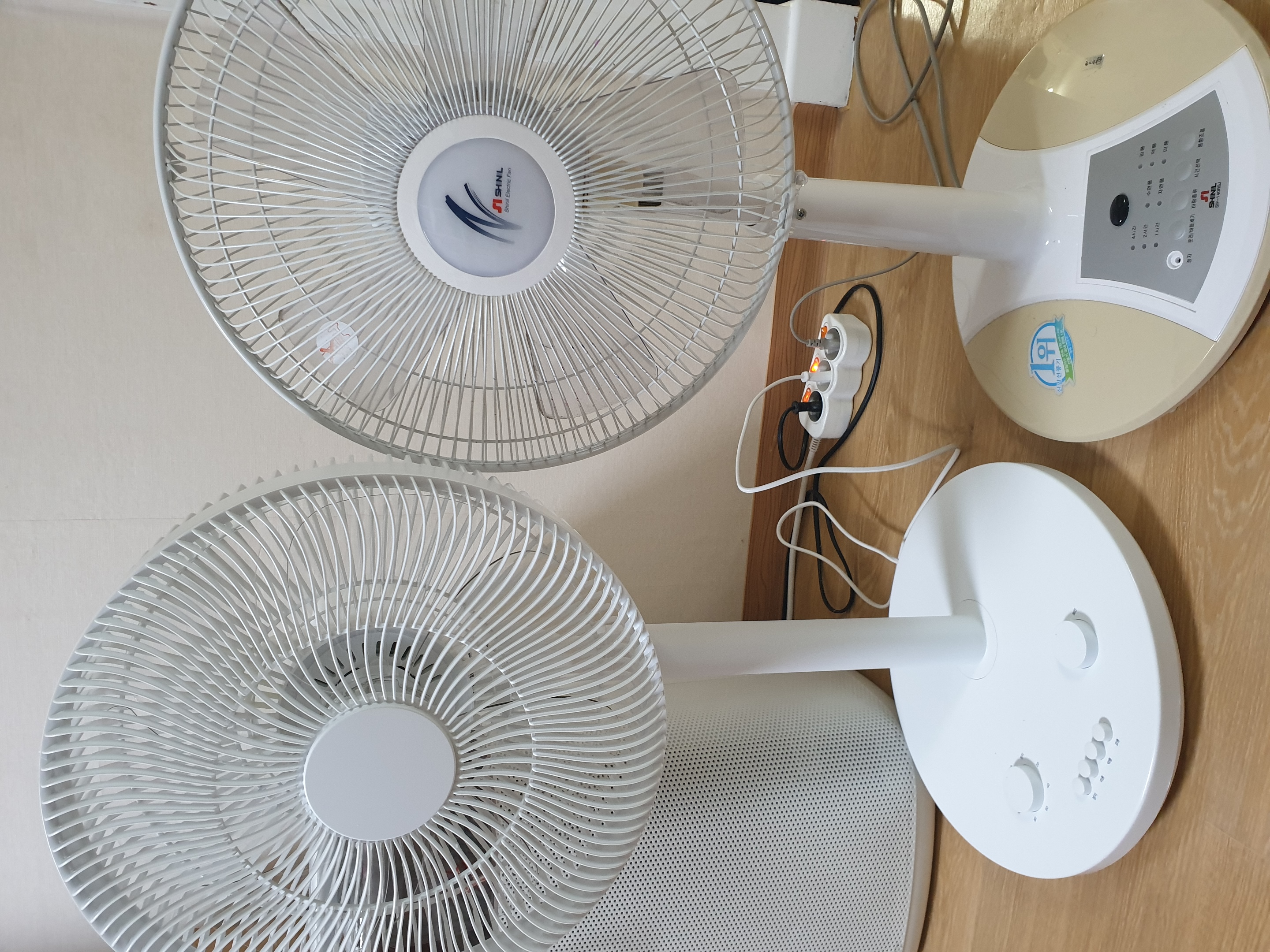 일렉트로맨 베이직 선풍기 FX252 , 기존 신일 선풍기