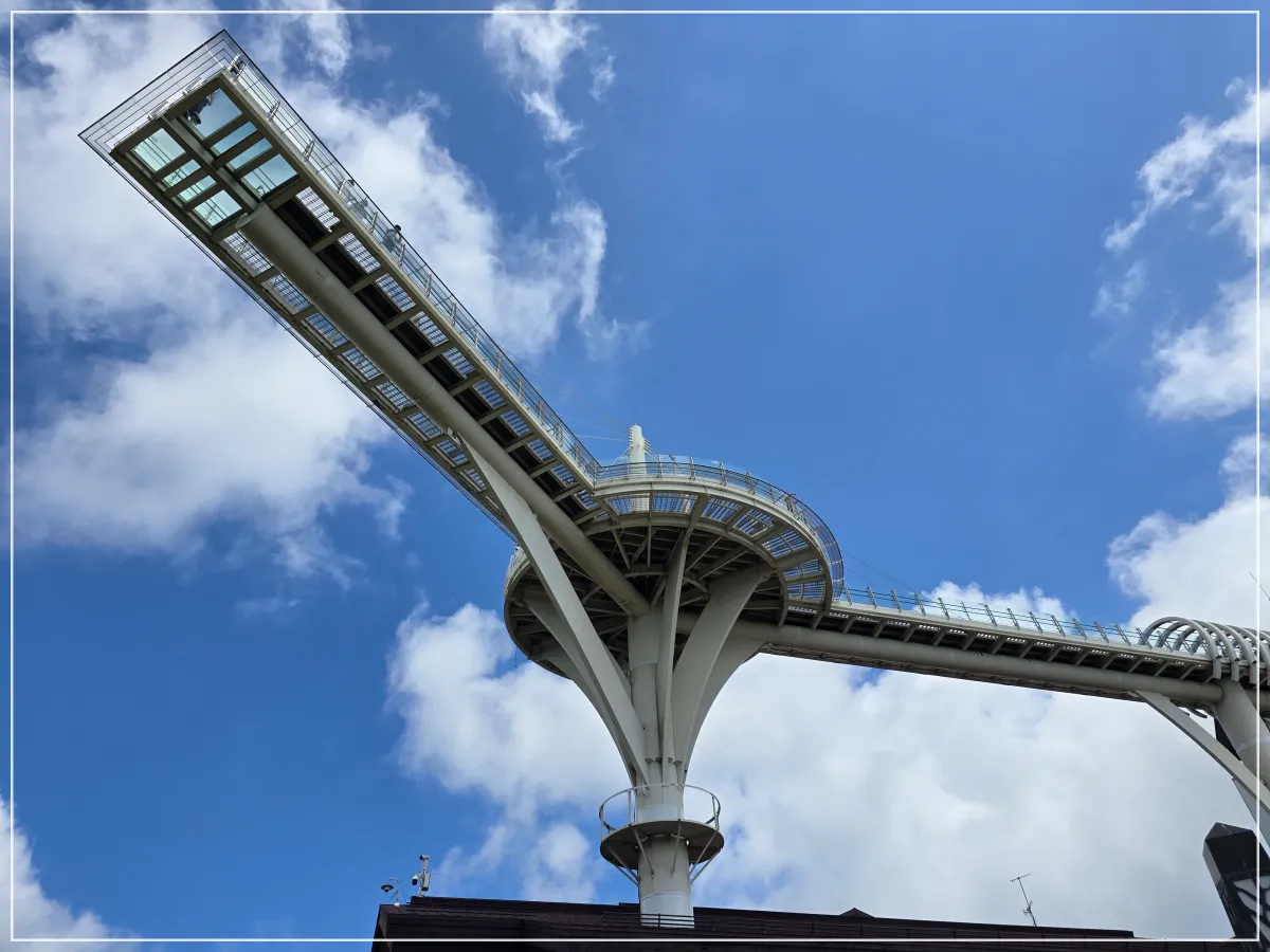 스카이워크_파란하늘_하얀구름_평창 발왕산 정상