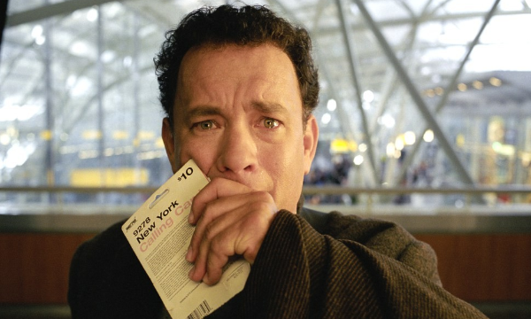 눈물 흘리고 있는 톰 행크스