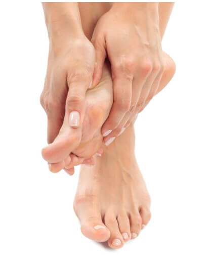 발통증으로 발 마사지