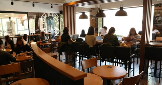 카페 공부하는 카공족