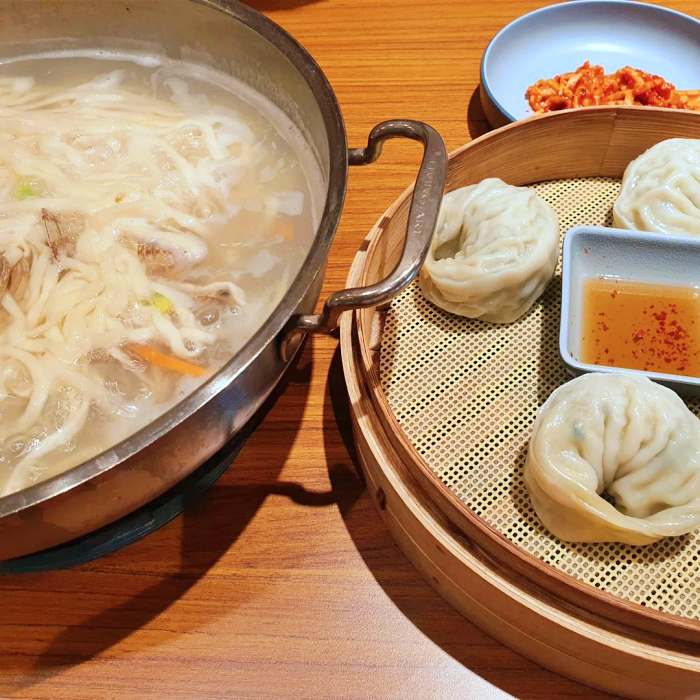 생방송투데이 하남 미사 진한 육수 백합 조개 바지락 칼국수 맛집