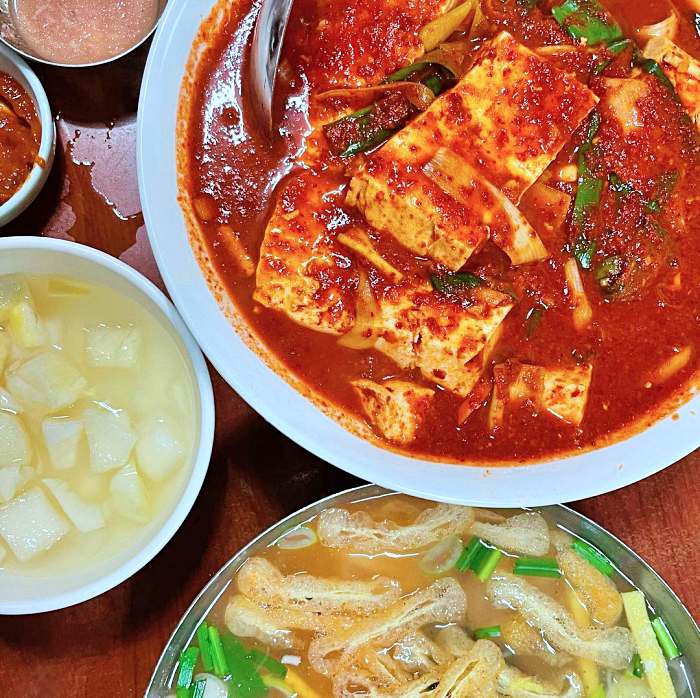 식객 허영만의 백반기행 대전 두부 두루치기 맛집