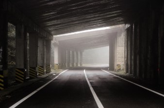 장마철 교통안전 팁! 비 오는 날 꼭 지켜야 할 보행자&middot;운전자 수칙