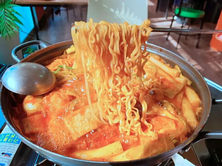 돈쭐내러왔습니다2 이영자 제이쓴 쏘영 만리 수향 차돌박이 우삼겹 숙주 넣은 즉석 떡볶이 부평 부평구청역 즉석떡볶이 맛집 소개
