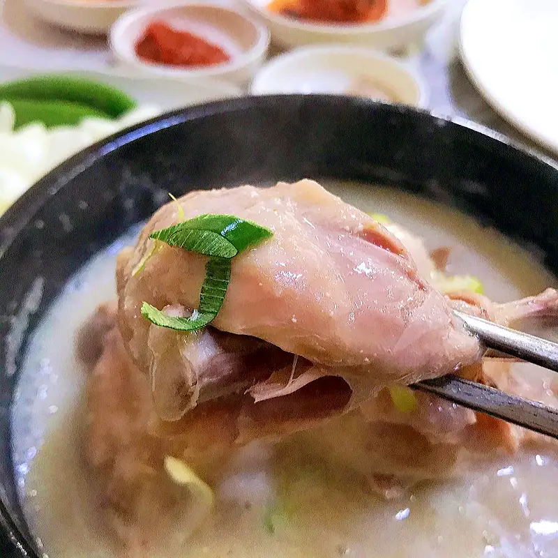 식객 허영만 백반기행 169회 표창원 편 껍질 벗긴 들깨의 고소한 향을 담은 뽀얀 국물 깨죽 삼계탕 강원 화천 사창리 맛집 소개
