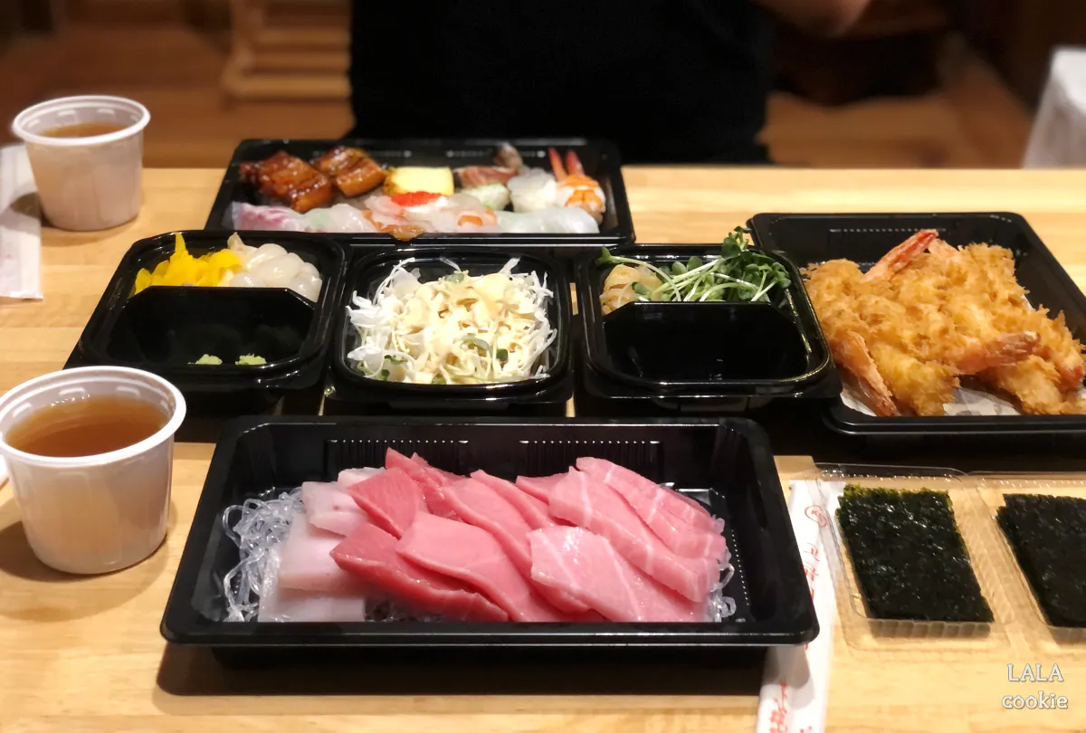 제주도-남쪽-숙소-한옥호텔-한라궁-거실에서-식사