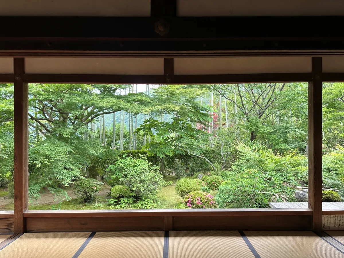 오센인_액자정원_오른쪽_측면모습