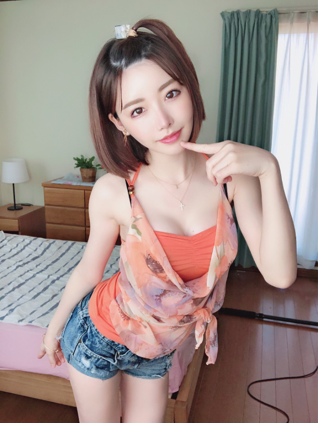 사과머리를 한 후카다 에이미(Eimi Fukada, 深田えいみ) 사진