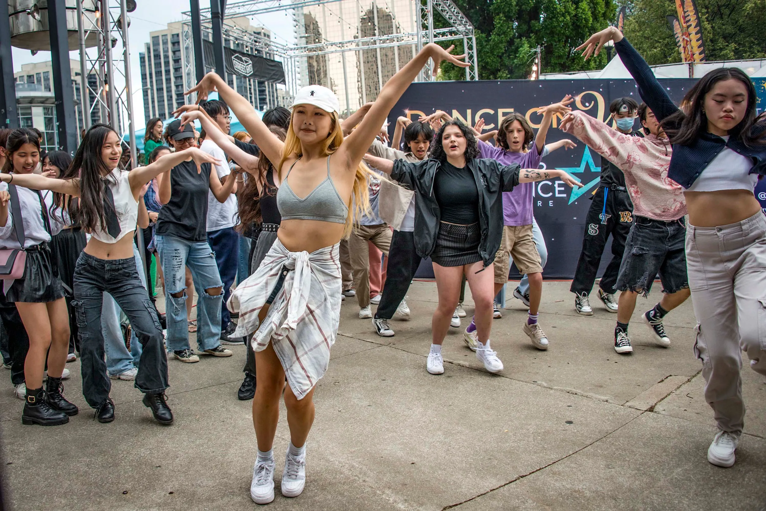 케이팝 랜덤 플레이 댄스 개최