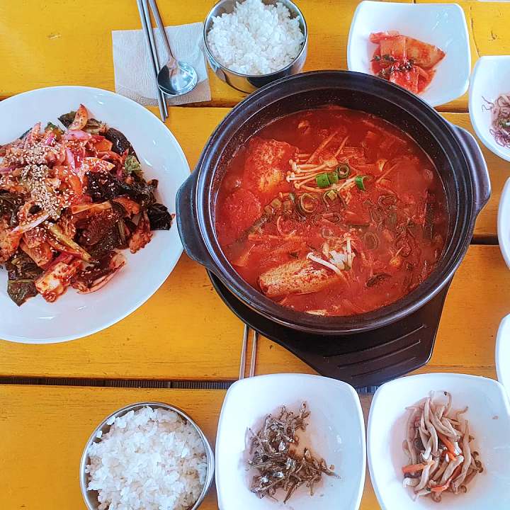 남해 식당 멸치쌈밥 멍게비빔밥 갈치조림 멸치회무침 고등어구이 해물부추전 수완 좋은 여행 맛집 추천