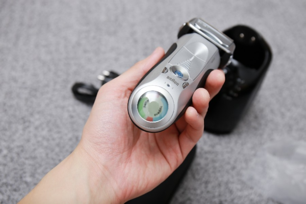 브라운면도기-7855s-디스플레이