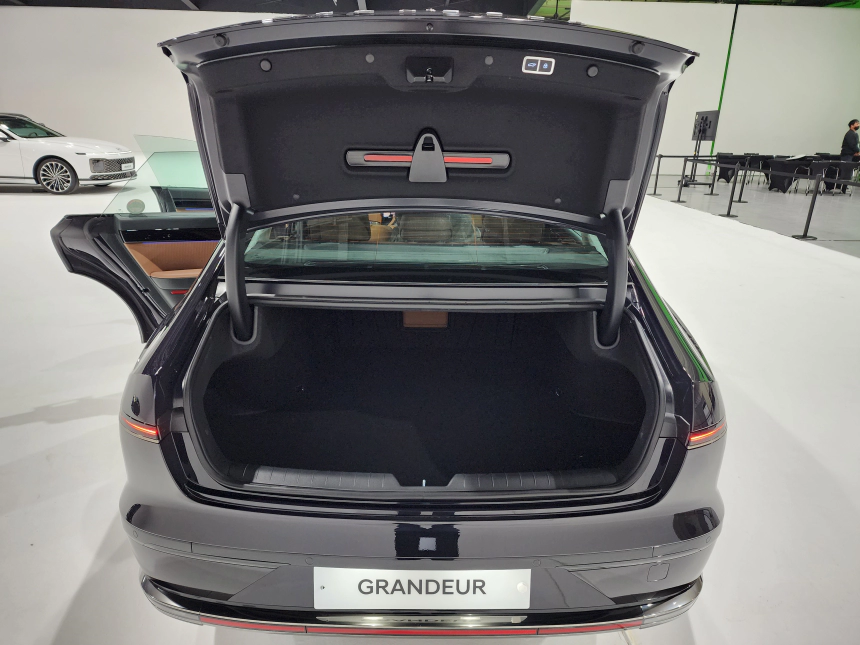 디올뉴그랜저 가솔린 트렁크