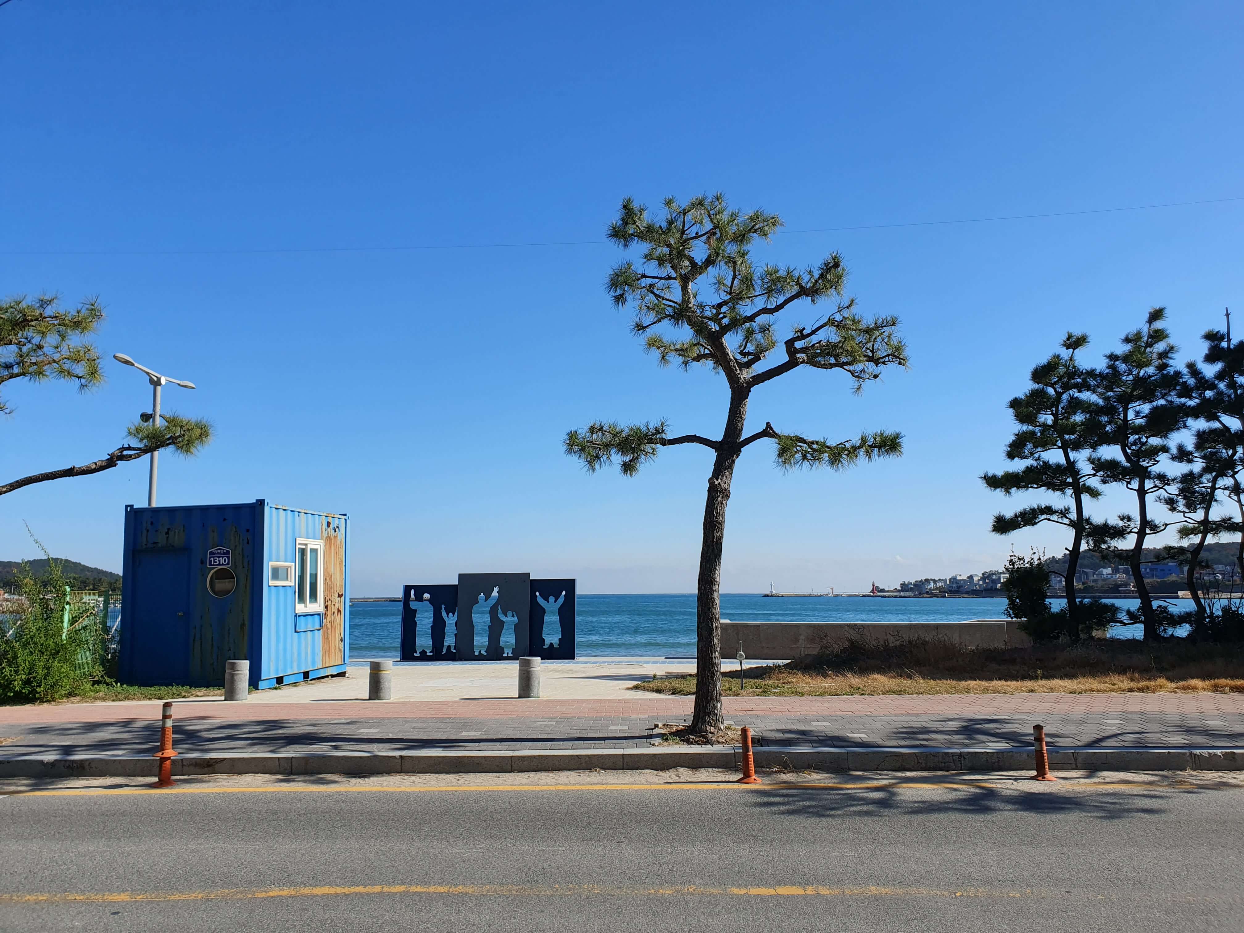 속시원한대구탕 앞 일광해수욕장 풍경