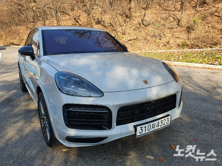 포르쉐 카이엔 플레티넘 에디션