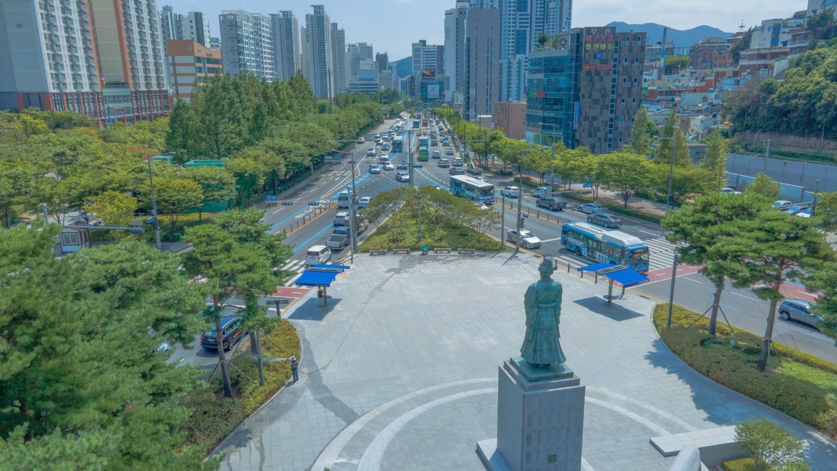2026 개천절 대체공휴일과 한글날 연휴 관련 도심 전경 이미지