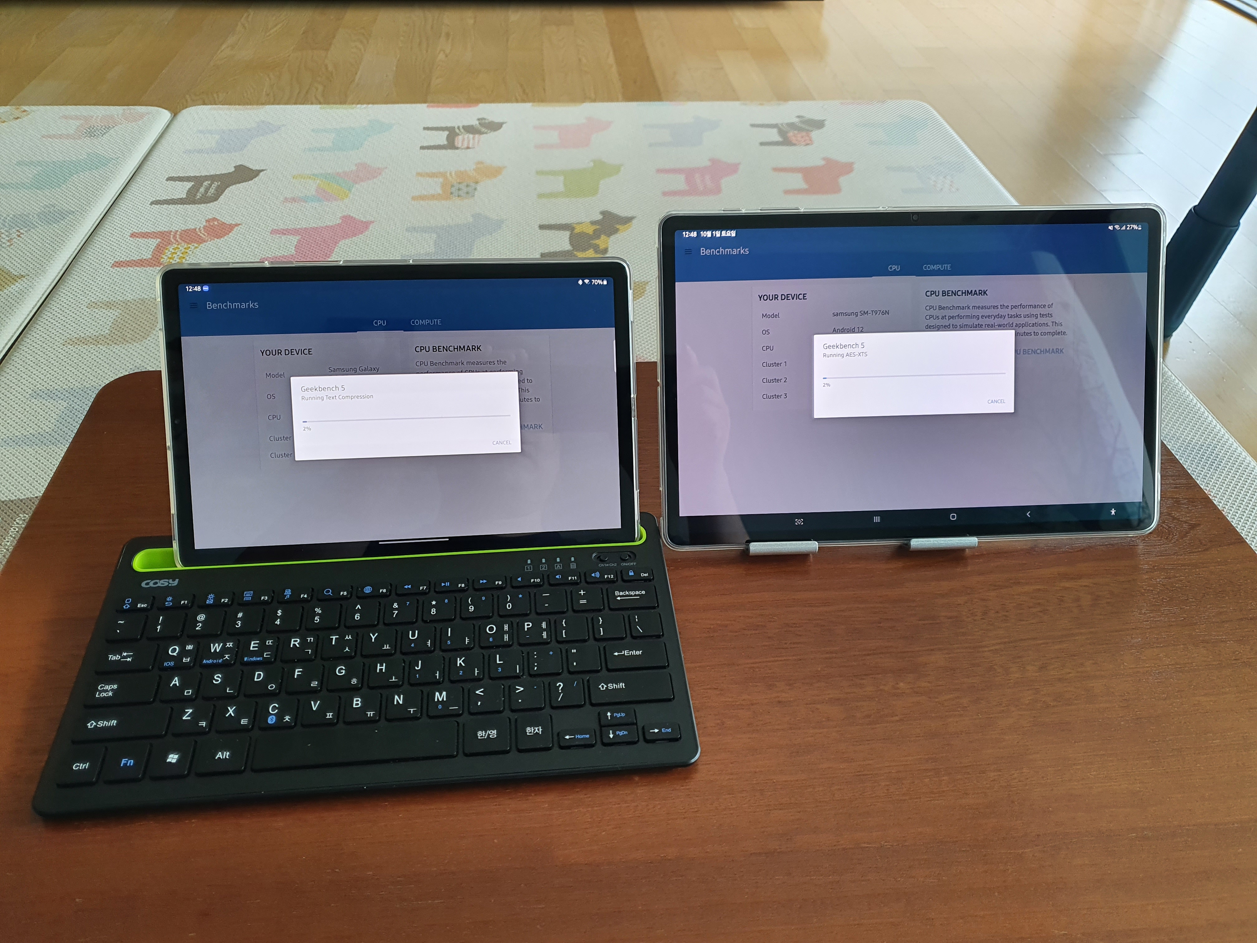 좌) 갤탭 S5e, 우) 갤탭S7+ 긱벤치5 벤치마킹 1차