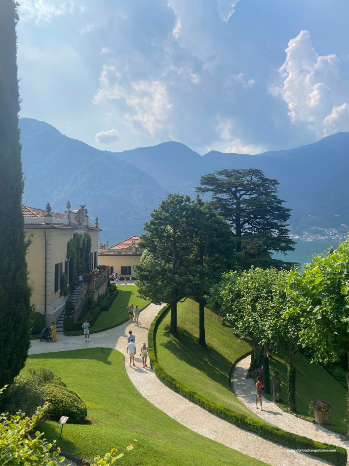 빌라 정원 전경