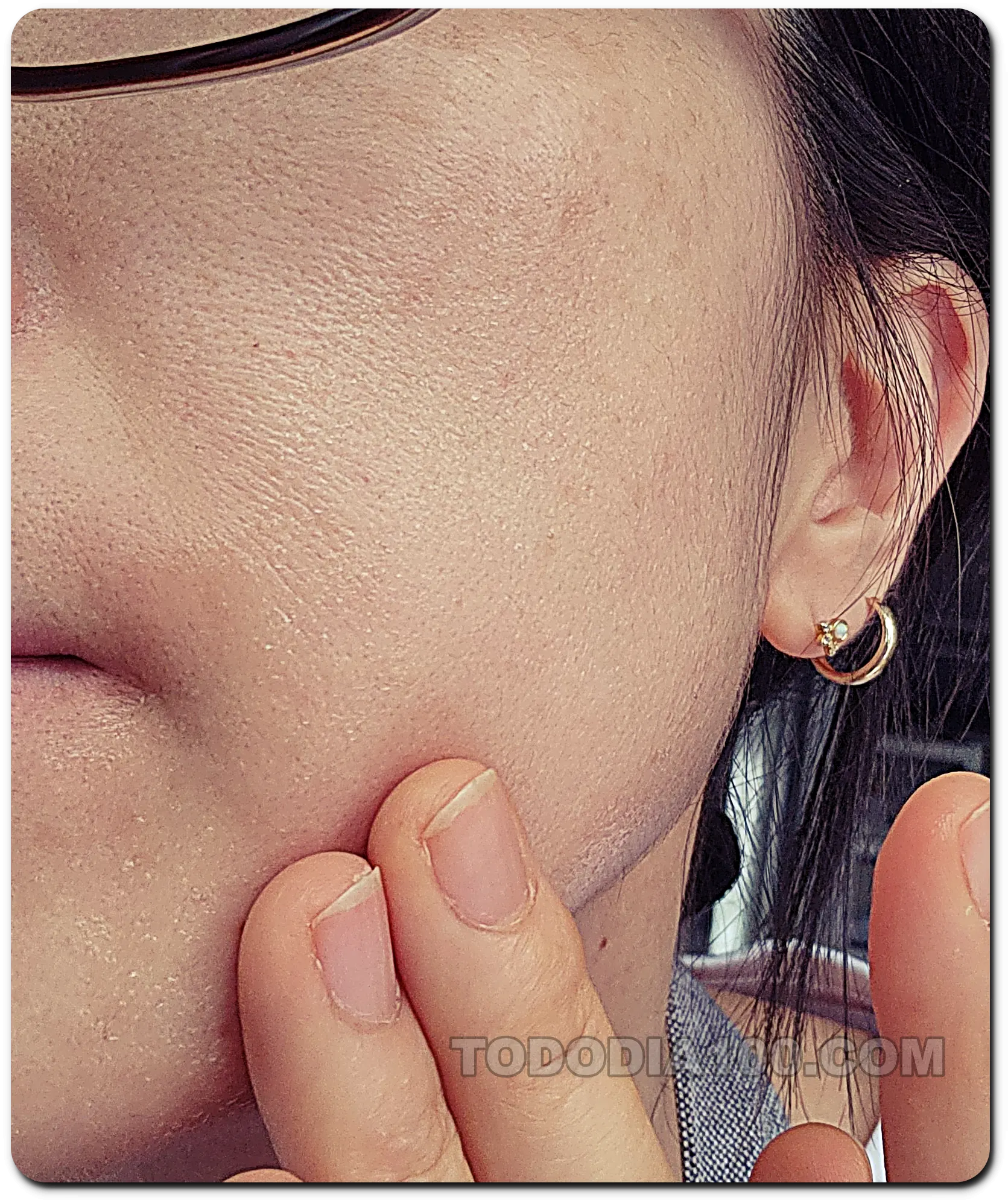 줄기세포-앰플-egf-엑소좀-라라클라라-쿠션-크림-앰플바른모습