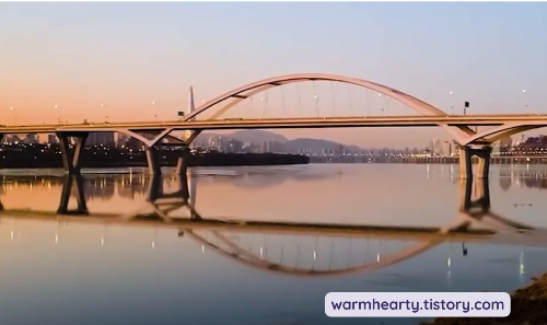 #2025년일출명소 #경기도일출 #새해일출 #일출추천장소 #새해첫일출 #행주산성일출 #구리한강시민공원 #망해암일출 #시화나래휴게소 #평택호모래톱공원 #원적산일출 #고삼호수일출 #수종사일출 #호로고루일출 #모락산일출 #새해소망 #첫해돋이 #일출여행 #경기도여행 #새해맞이명소