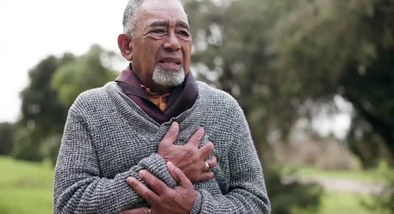 계속되는 가슴 답답한 증상, 스트레스일까 병일까?