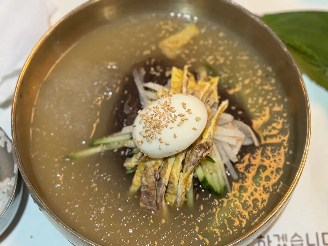 물냉면