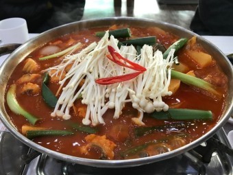 생생정보 미스터 Lee의 사진 한 컷&amp;#44; 대한민국 충남 서산 간월도 영양굴밥 맛집 간월도별미영양굴밥 생생정보 2295회 
