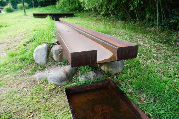 전시된 대형 철빔