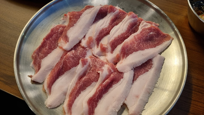 정자동 프리미엄 고기집 '서현실비'